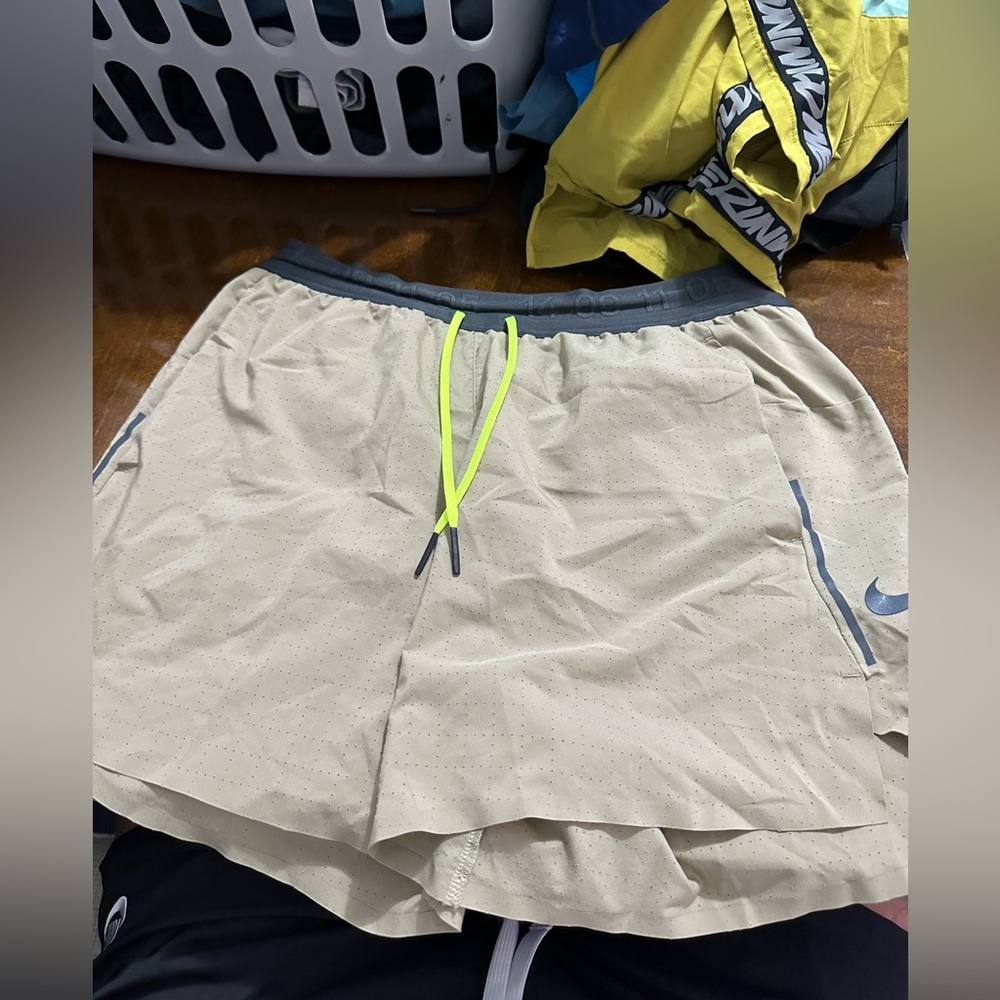 Nike tech shorts 5 inch